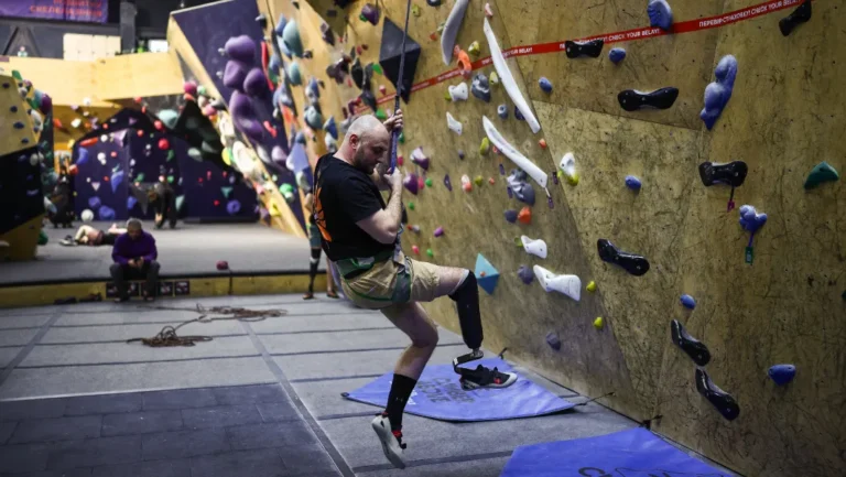 A free climbing section has been opened in Ivano-Frankivsk for veterans who have lost limbs - Second Wind