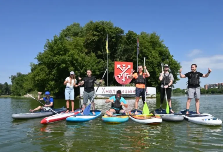 Regular adaptive SUP board training sessions in Khmelnytskyi for veterans living with limb loss. - Second Wind